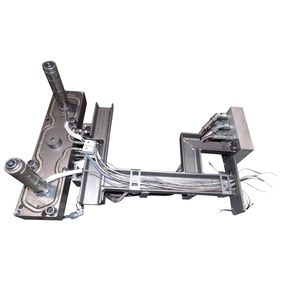 Hot runner 2 nozzles after image-5142