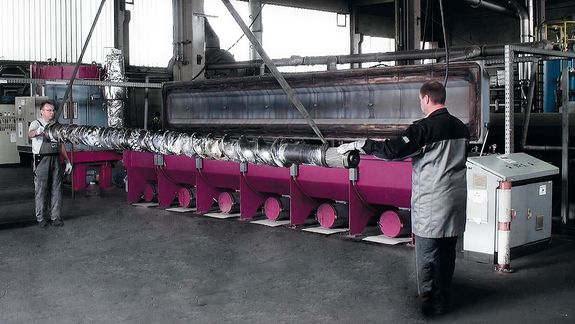 Beladen einer VACUCLEAN 654 mit Extruderschnecken