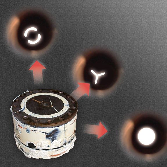 Spinnpaket vor der thermischen Reinigung Spinnpaket vor der thermischen Reinigung
